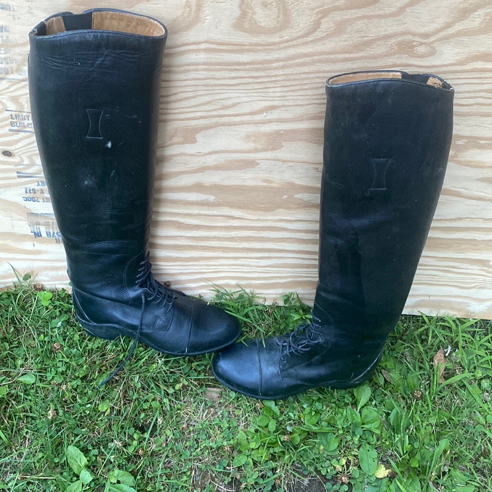 Riding boots ariat